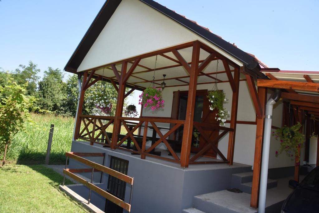 Holiday Home Kucica Na Drvetu Banja Koviljača Εξωτερικό φωτογραφία